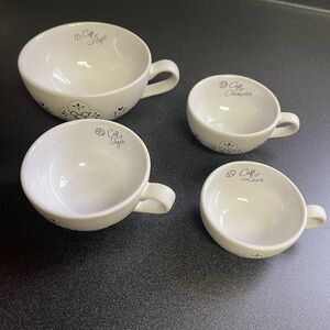 Disney Measuring Cup Set.